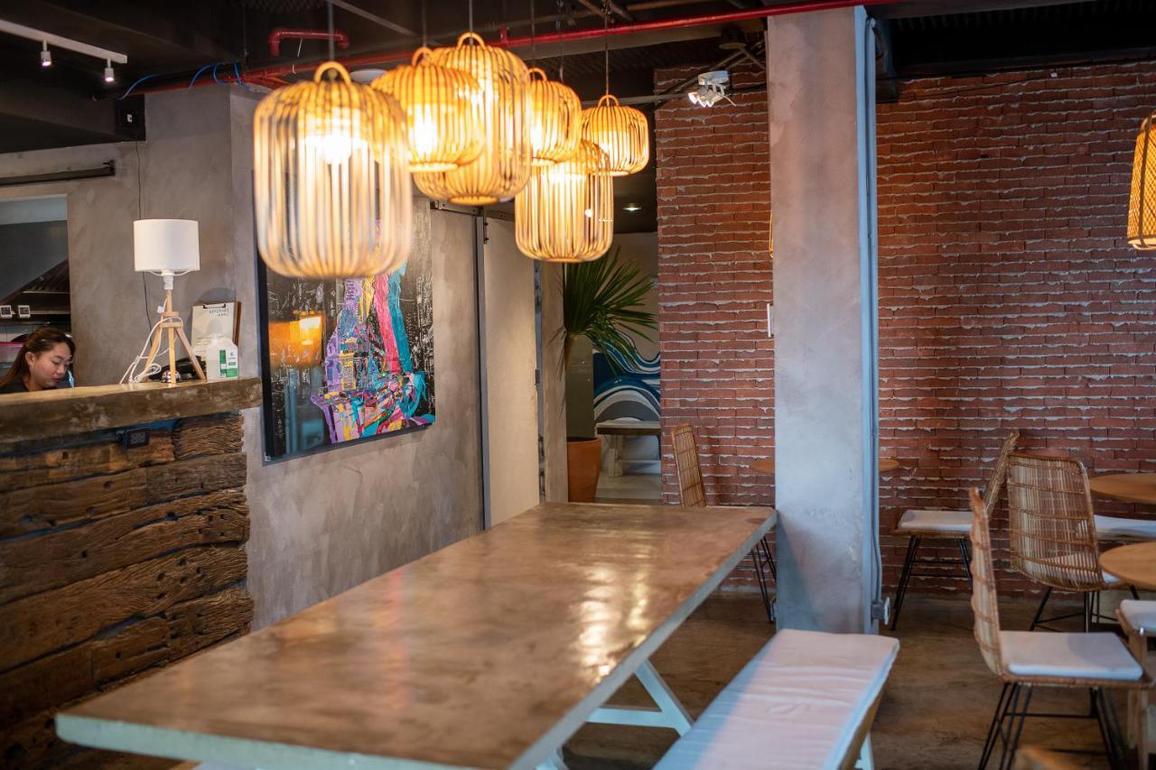 Abraham Manila - Located In Central Makati (Adults Only) Makati City Exterior photo